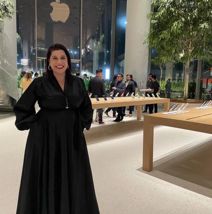 Woman in Apple Store