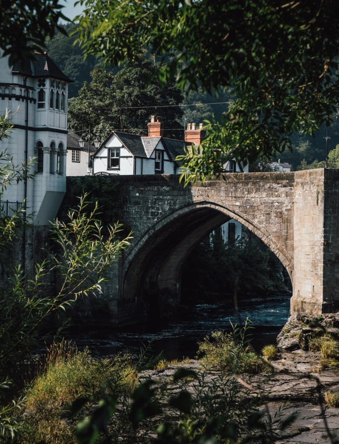 A view of Llangollen bridge.