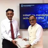 Chief Scientific Advisor and India's Principal Scientific smiling together 