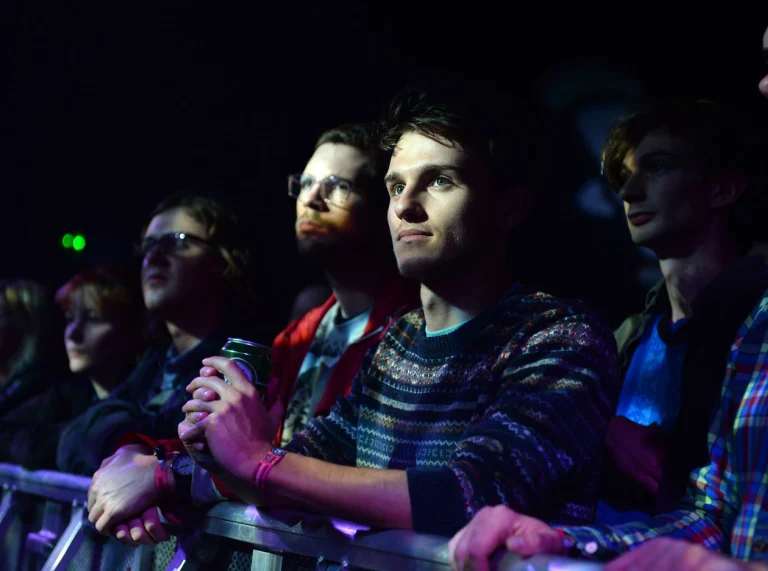 Front row audience at Swn music festival